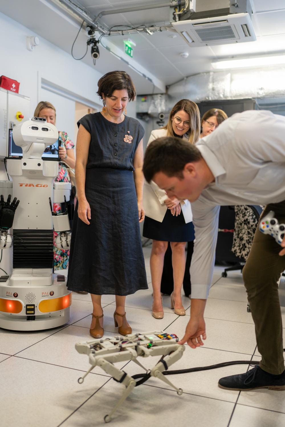 Visita sala robótica Inria